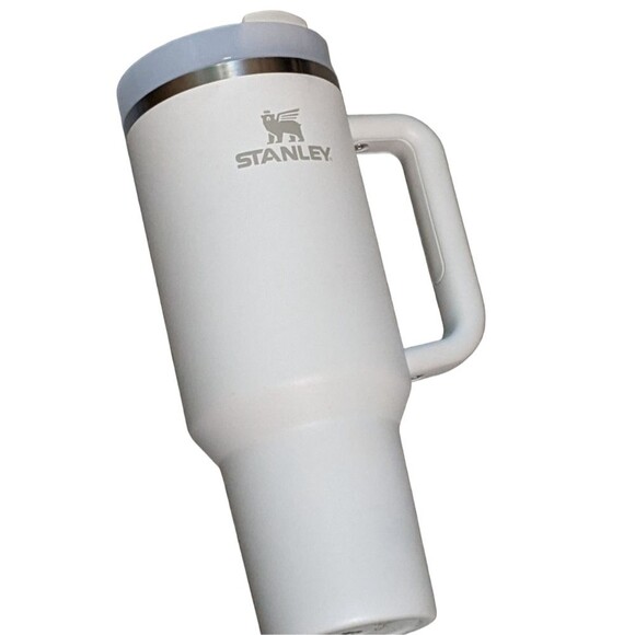 Stanley 40 oz Quencher Flow State Stainless Steel Vacuum Insulated Tumbler - Picture 10 of 12